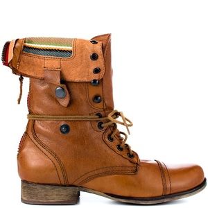 STEVE MADDEN CAMARRO COMBAT BOOT